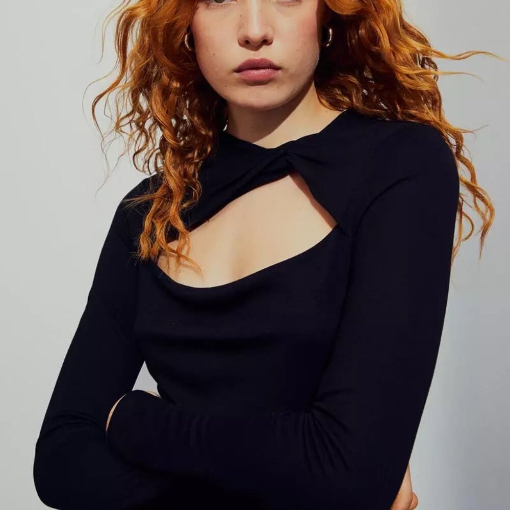 Knot-detail Top